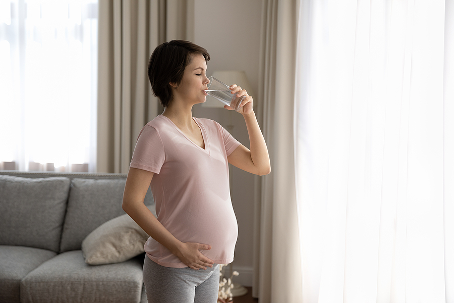 Pregnant woman drink 